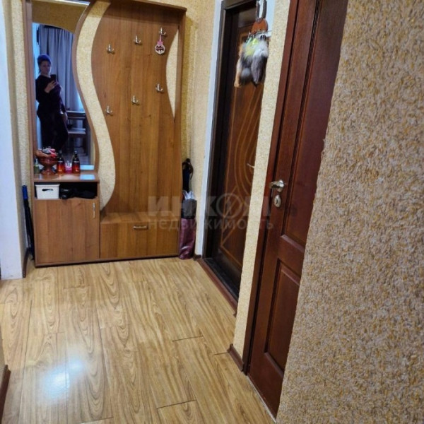Фото Продам 3к кв. Комарова с А. О.