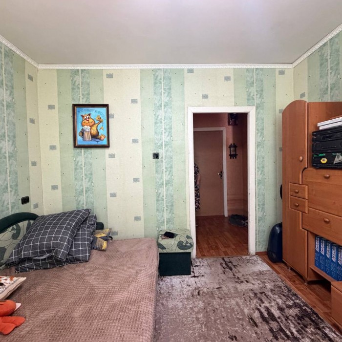 Фото Продам 2-комн. ул. Анри Барбюса.