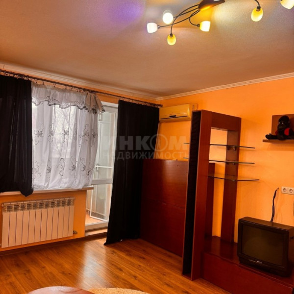 Фото Продам 1комн квартиру с АО в г Луганск кв Гагарина