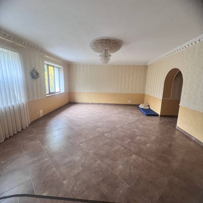 Фото Продам двухэтажный дом в центре города р-н 5 школы