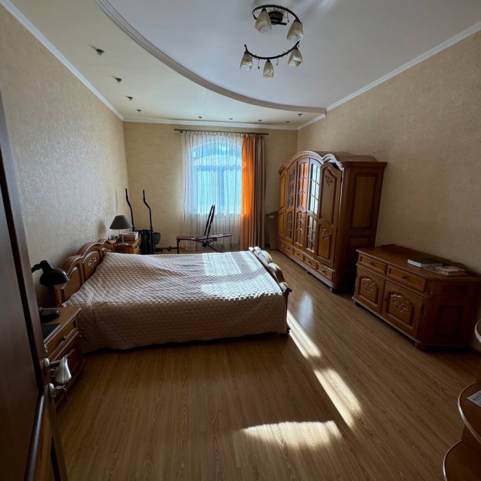 Фото Продам 2-х этажный дом ул. Попова (р-н Оксфорда)