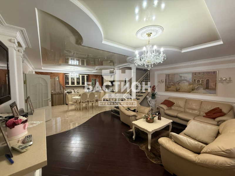 Фото Дом, улица Ульяны Громовой ID:2037742