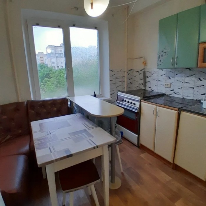 Продам 1 комн. квартиру в р-не маг. "Виссон"