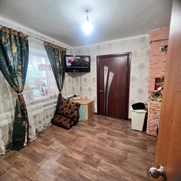 Фото Продам дом средний Камброд р- н магазина «Луганбуд»