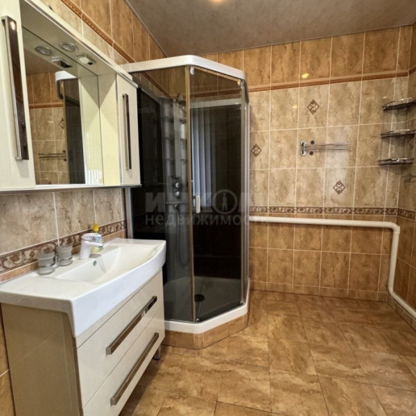 Фото Продам дом 418 м2 в г.Луганск районе Атриума