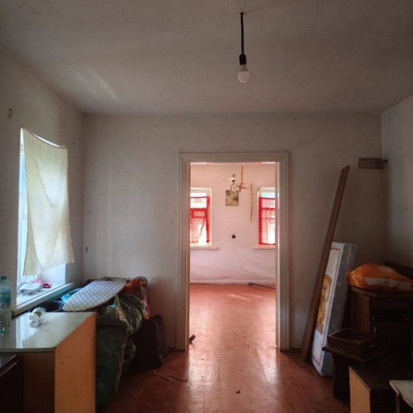 Фото Продам дом с земельным участком в Роскошном по ул. Интернациональной