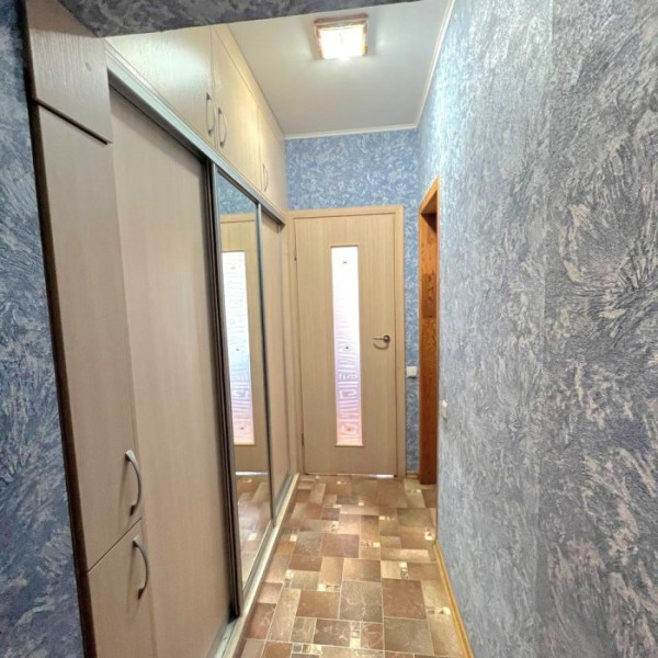 Фото Продам 4-к квартиру по улице Шевченко Т. Г., Луганск