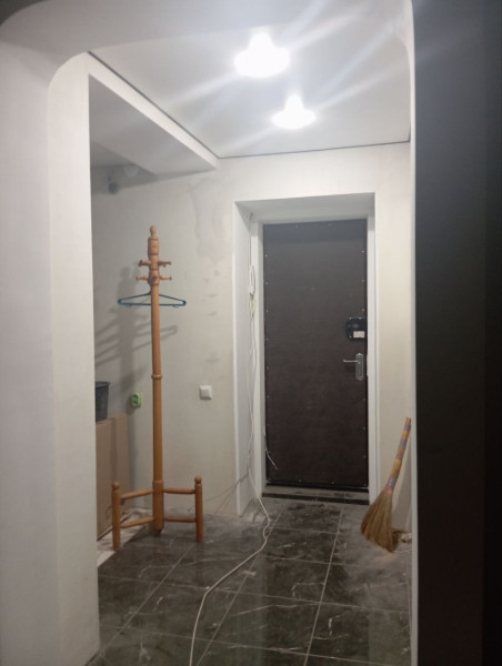 Фото Квартира г. Алчевск (ул. Ленина, район ТЦ)