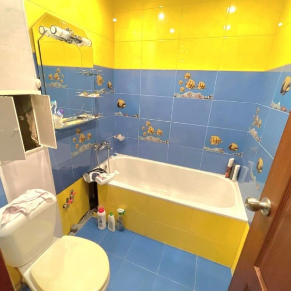 Фото Продам 2-ком квартиру на кв. Димитрова, г. Луганск.