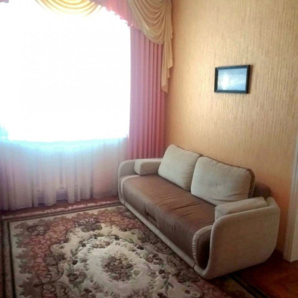 Фото Продам 4х комнатную квартиру, ВВАУШ, Сталинка