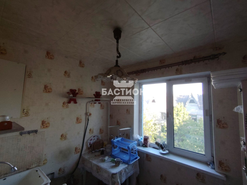 Фото 1- комнатная квартира, поселок городского типа Юбилейное, улица Карла Маркса, 1 ID:2161305
