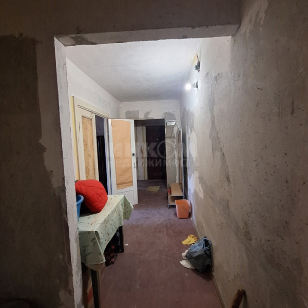 Фото Продам 3к квартиру на кв. Героев Сталинграда 2/9эт