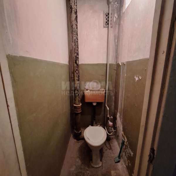 Фото Продам 3к квартиру на кв. Героев Сталинграда 2/9эт
