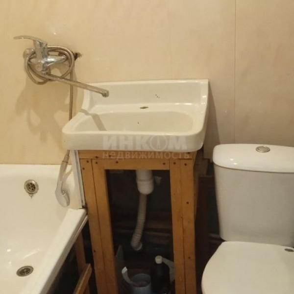 Фото Продам квартиру 18 м2 в городе Луганск 26-й квартал