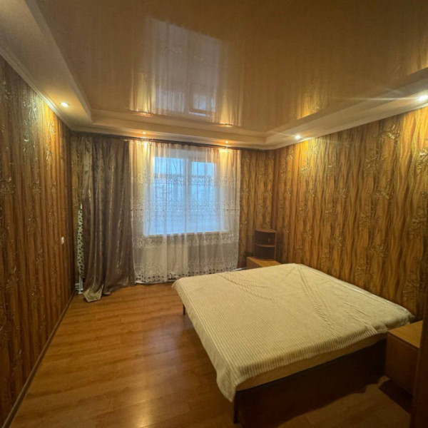 Фото Продается в г. Луганске на восточных кварталах