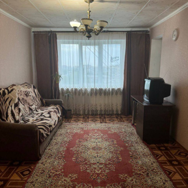 Продается в г. Луганске на восточных кварталах