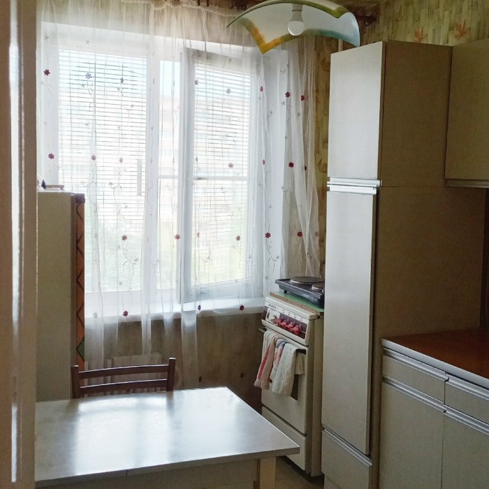 7316 Продам 3х комн. квартиру в р-не маг. "Атланта"