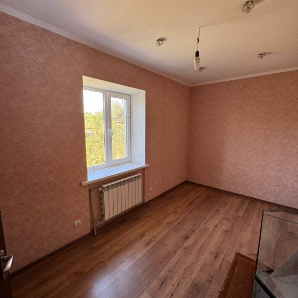 Фото Продам дом в Станице Луганской (с. Макарово) площадью 90 кв.м