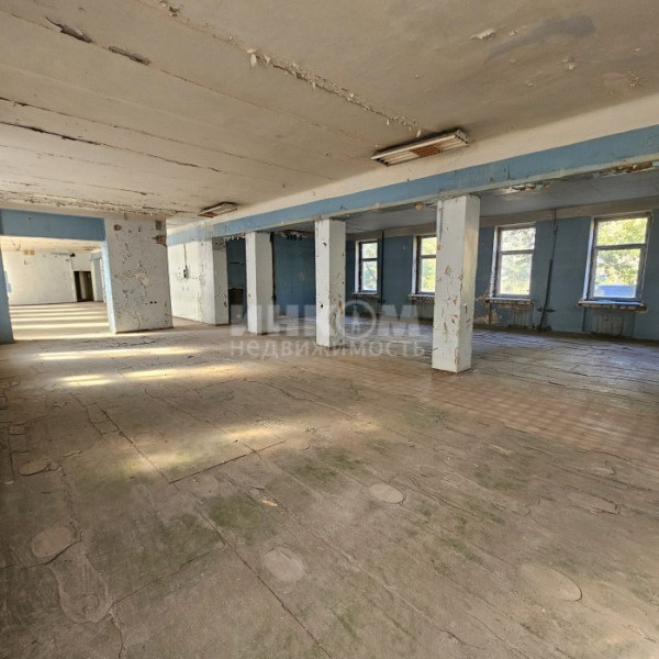 Фото Продам помещение 1065 м2 в городе Луганск квартал Шевченко