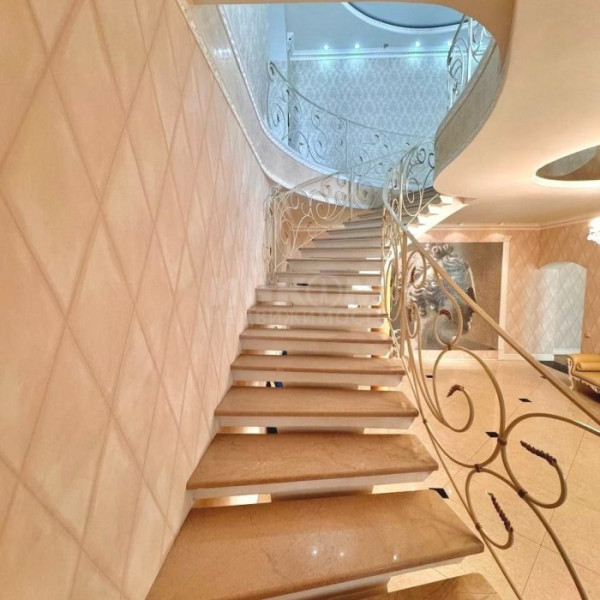 Фото Продам Дом 515м2 рн. ост. Конно Спортивная Школа