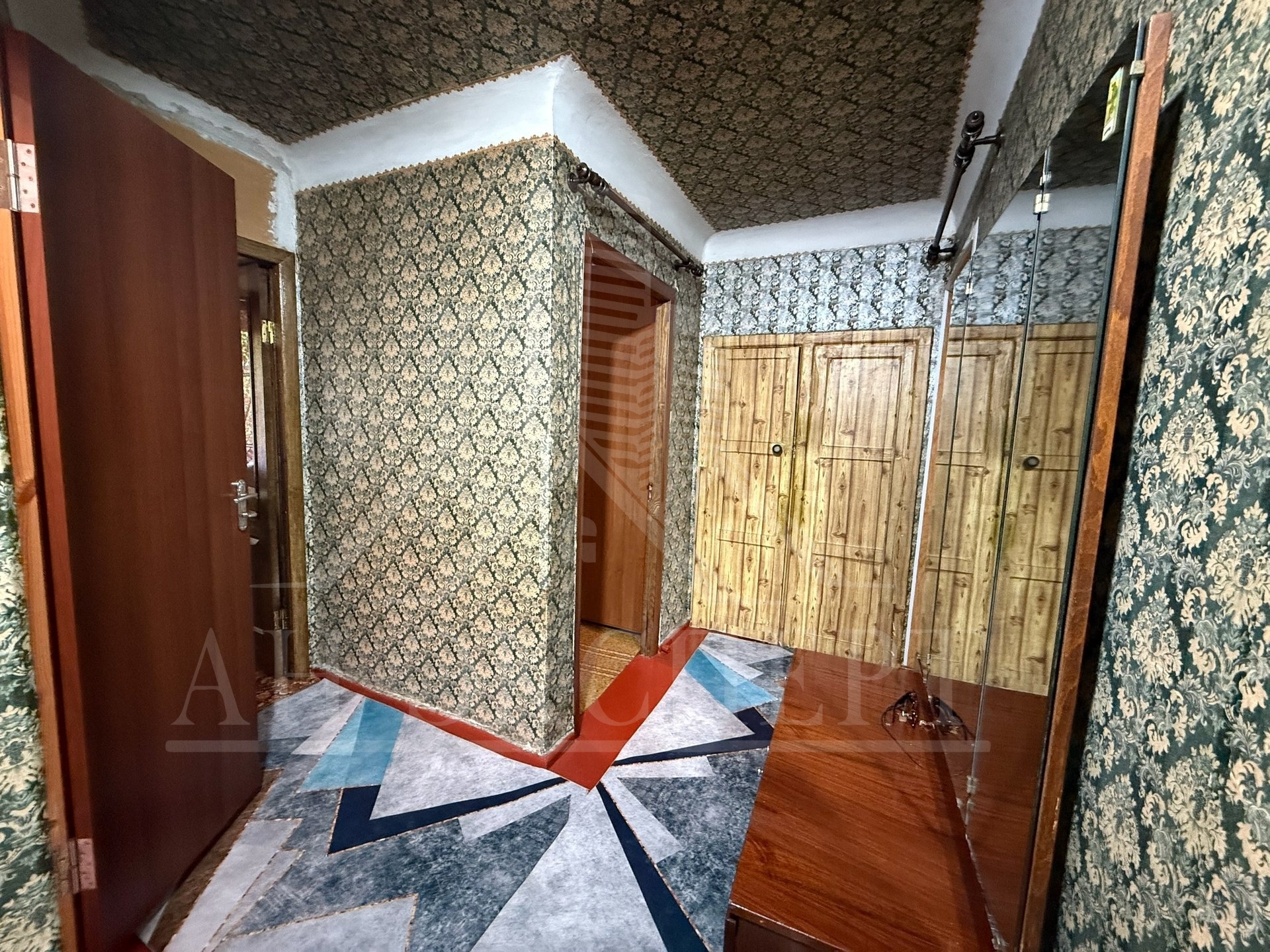 Фото СДАМ НА ДЛИТЕЛЬНЫЙ СРОК 2-Х КОМНАТНУЮ КВАРТИРУ (Стаханов, ул. Макерова, 10а) – СДАНА!