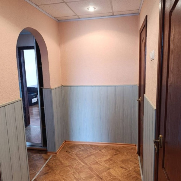 Фото № 7052 Продам 2х комн. квартиру в р-не Центра занятости