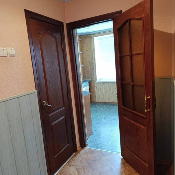 Фото № 7052 Продам 2х комн. квартиру в р-не Центра занятости