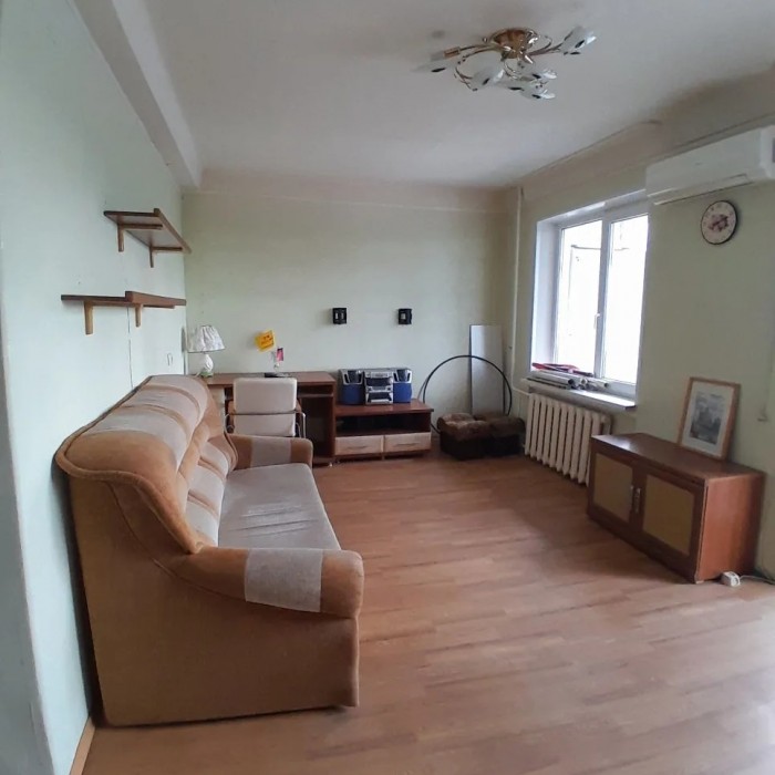 Фото Продам 2х комн. квартиру в р-не кафе "Кристалл"