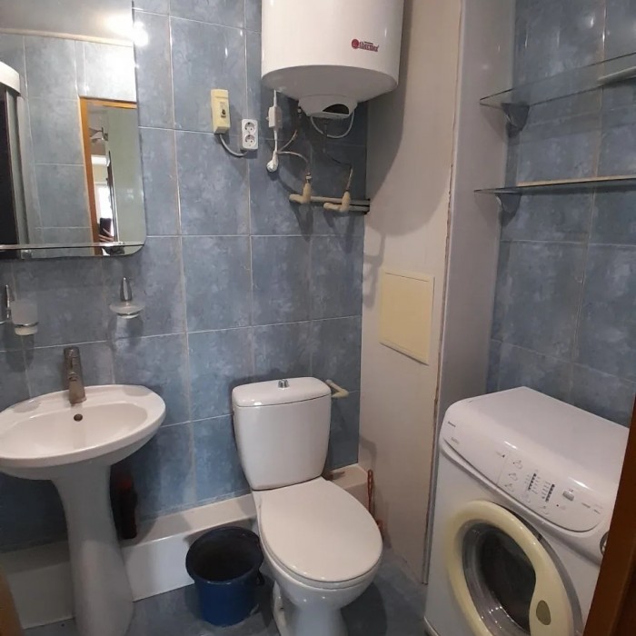 Фото Продам 2х комн. квартиру в р-не кафе "Кристалл"