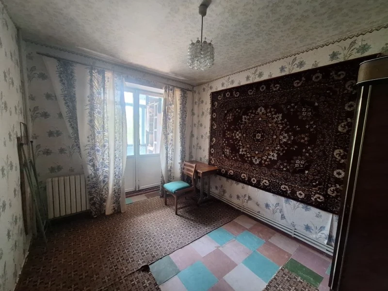 Фото Продаётся 3-комнатная квартира в городе Брянка, м-н Молодёжный, д. 5.
