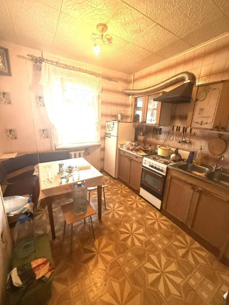 3-комнатная квартира, кв. Степной дом 13(Район 60 школы)
