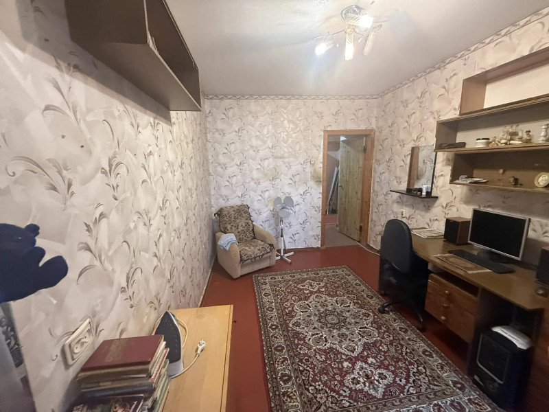Фото 3-комнатная квартира, кв. Степной дом 13(Район 60 школы)