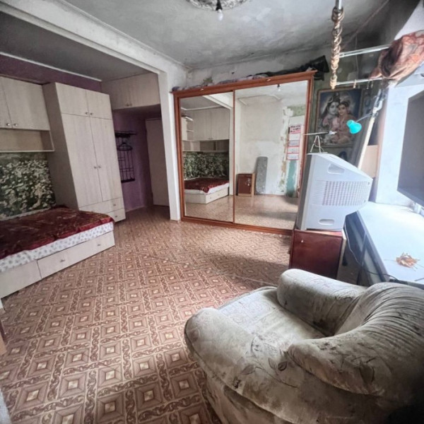 Фото Продам полдома р-н площади Ленина, отдельный вход.