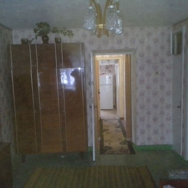 Фото Продам 3к 50-лет Обороны Луганска