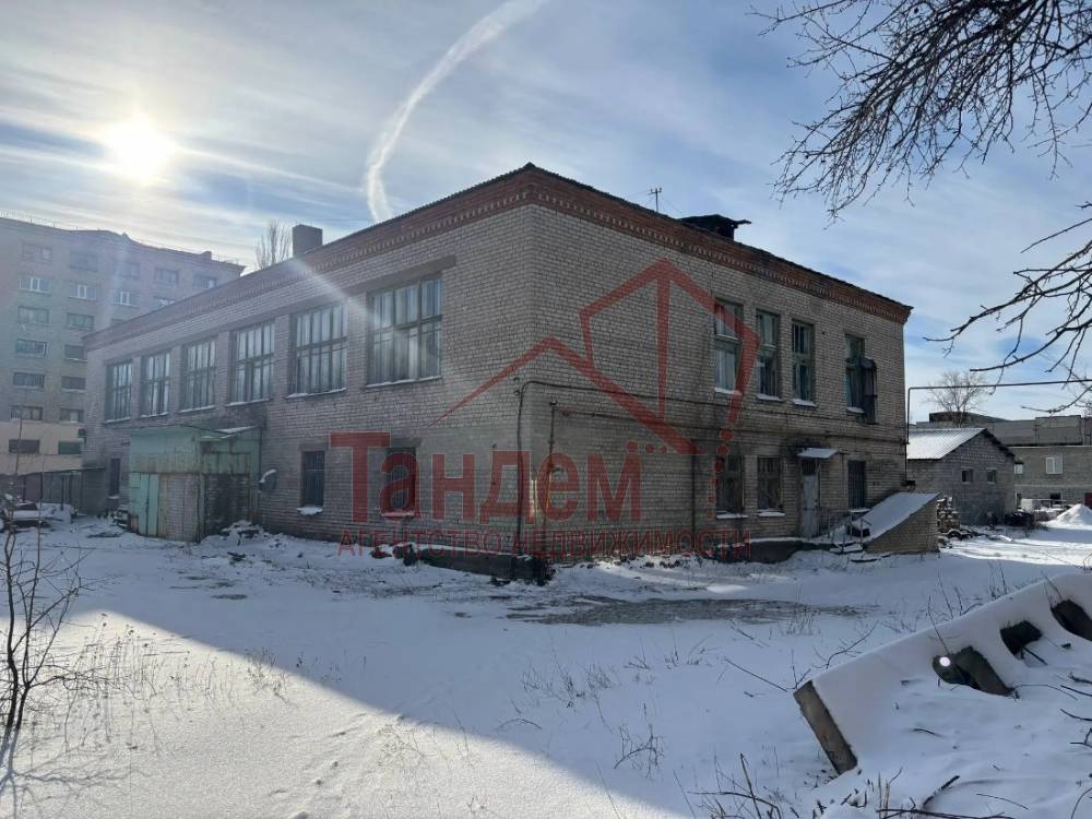 Фото Продажа Здание 1500м2 ул. Звейнека Здание в два этажа. Плюс идёт подвал. ✅Территория 50 сот. - Объект №381