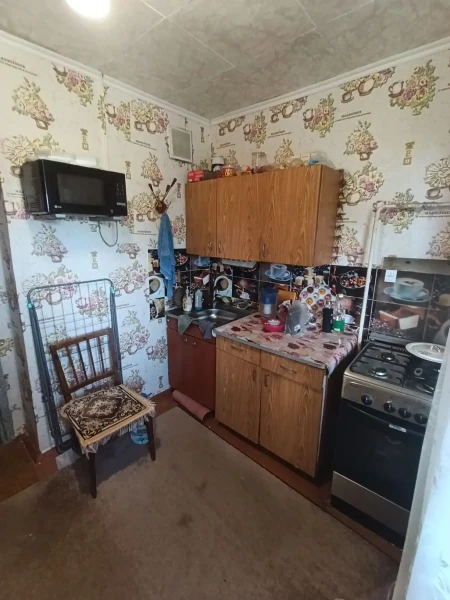 Продаётся 1-комнатная квартира в городе Брянка, пер. Седова, д. 14