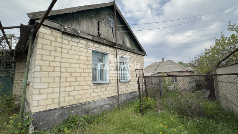 Дом, Россия муниципальный округ Станично Луганское , переулок Красноармейский ID:2168447