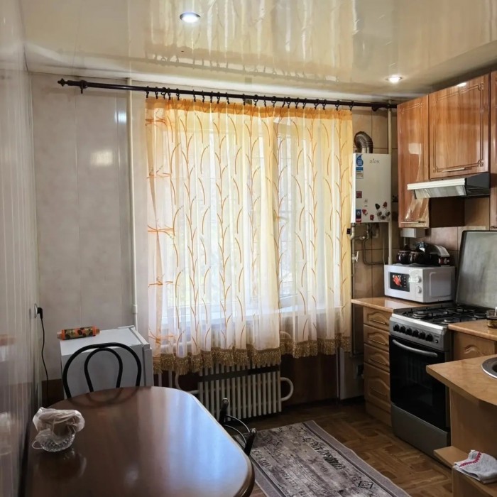 Продам 1 комн. квартиру в р-не маг. "Фоксмарт"
