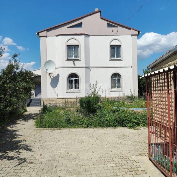 Продам дом 350 м2 в городе Луганск, улица Смоленская