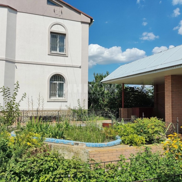 Фото Продам дом 350 м2 в городе Луганск, улица Смоленская