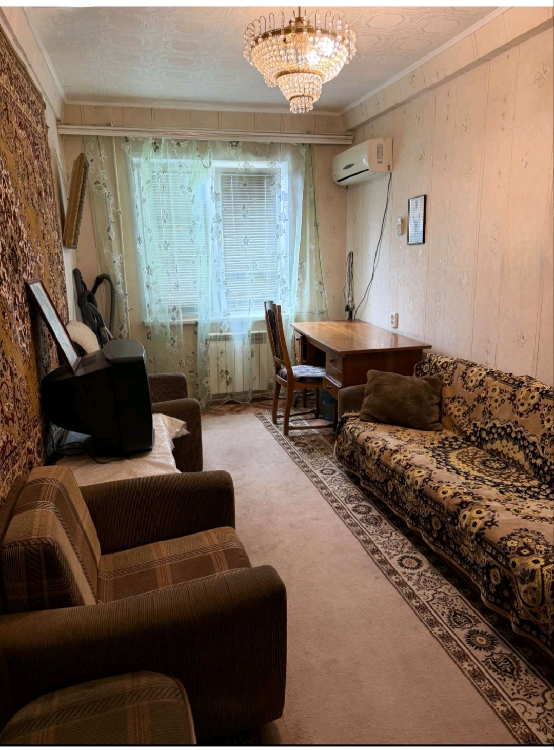 Фото Продается 4- комнатная квартира кв. Шахтерский, д. 14