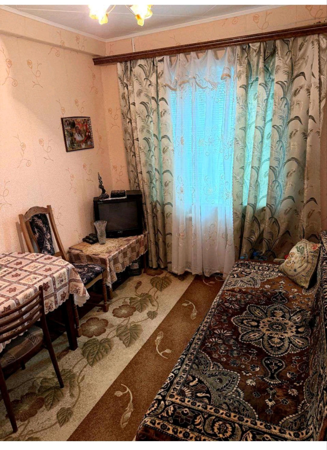 Фото Продается 4- комнатная квартира кв. Шахтерский, д. 14