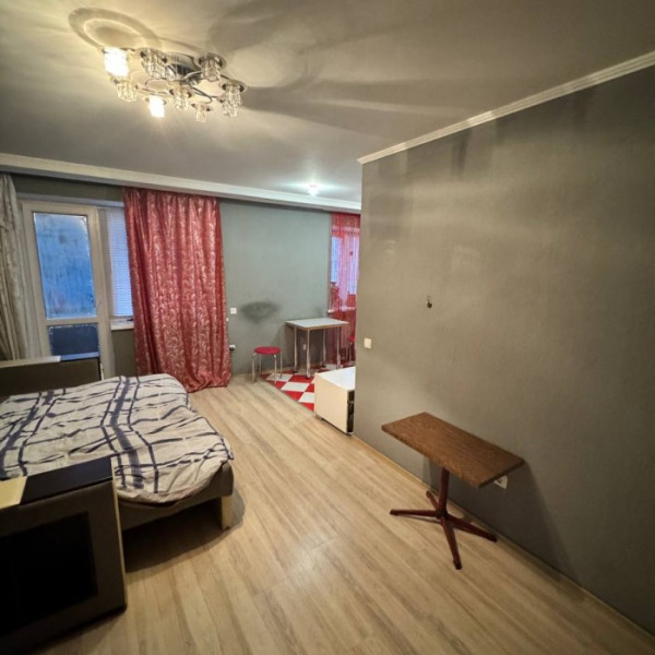 Фото Продается 2-х комнатная квартира в центре г. Луганска (площадь Героев ВОВ)