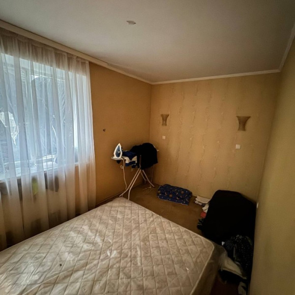 Фото Продается 2-х комнатная квартира в центре г. Луганска (площадь Героев ВОВ)