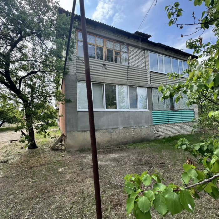 Продам 1 комнатную квартиру в Станице Луганской, (кв Молодежный).
