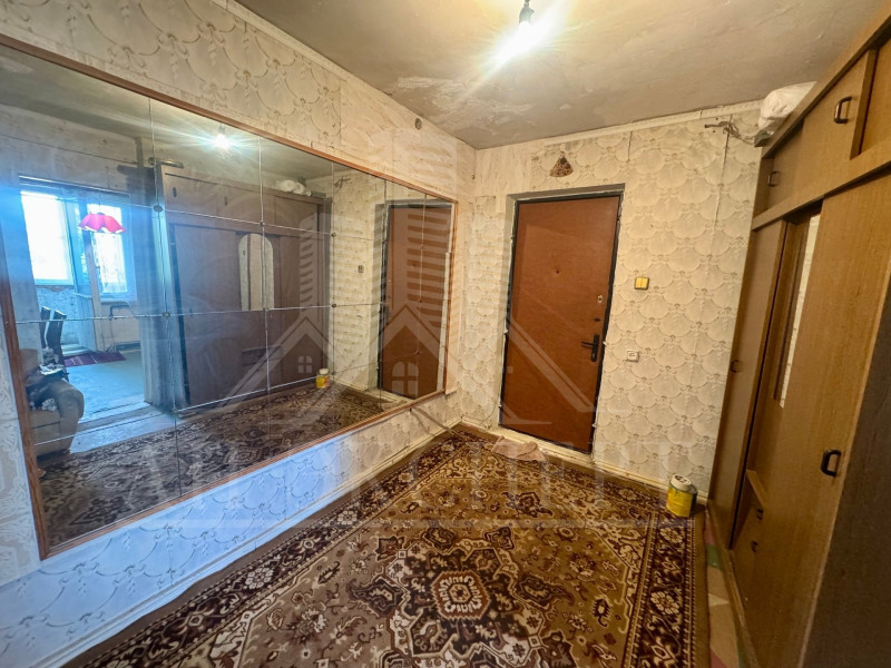 Фото Квартира в Кировске (ул. Карташова, д. 6а)