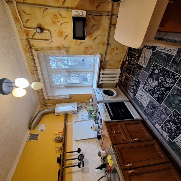 Фото Продам 2-х комн квартиру в г.Луганск ул.Челюскинцев