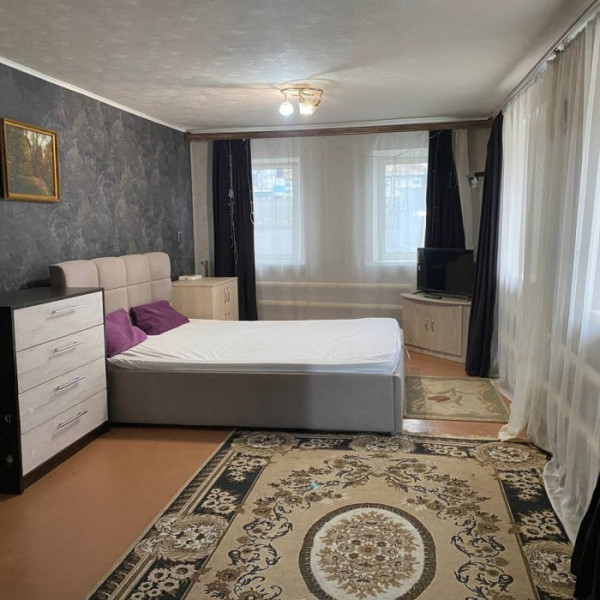 Продам дом ул. Виноградная (Каменнобродский район), 7 минут до 13 школы.