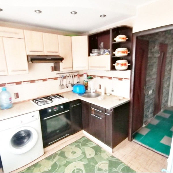 Фото № 7140 Продам 2х комн. квартиру в р-не маг. "Спорттовары"