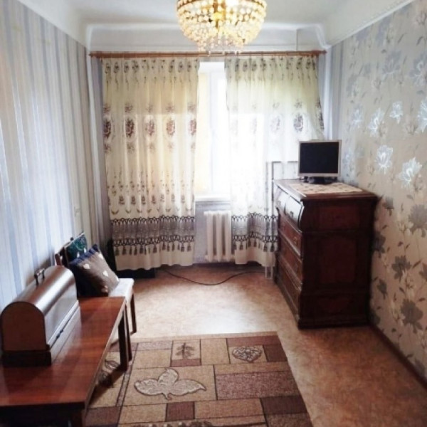 Фото № 7140 Продам 2х комн. квартиру в р-не маг. "Спорттовары"